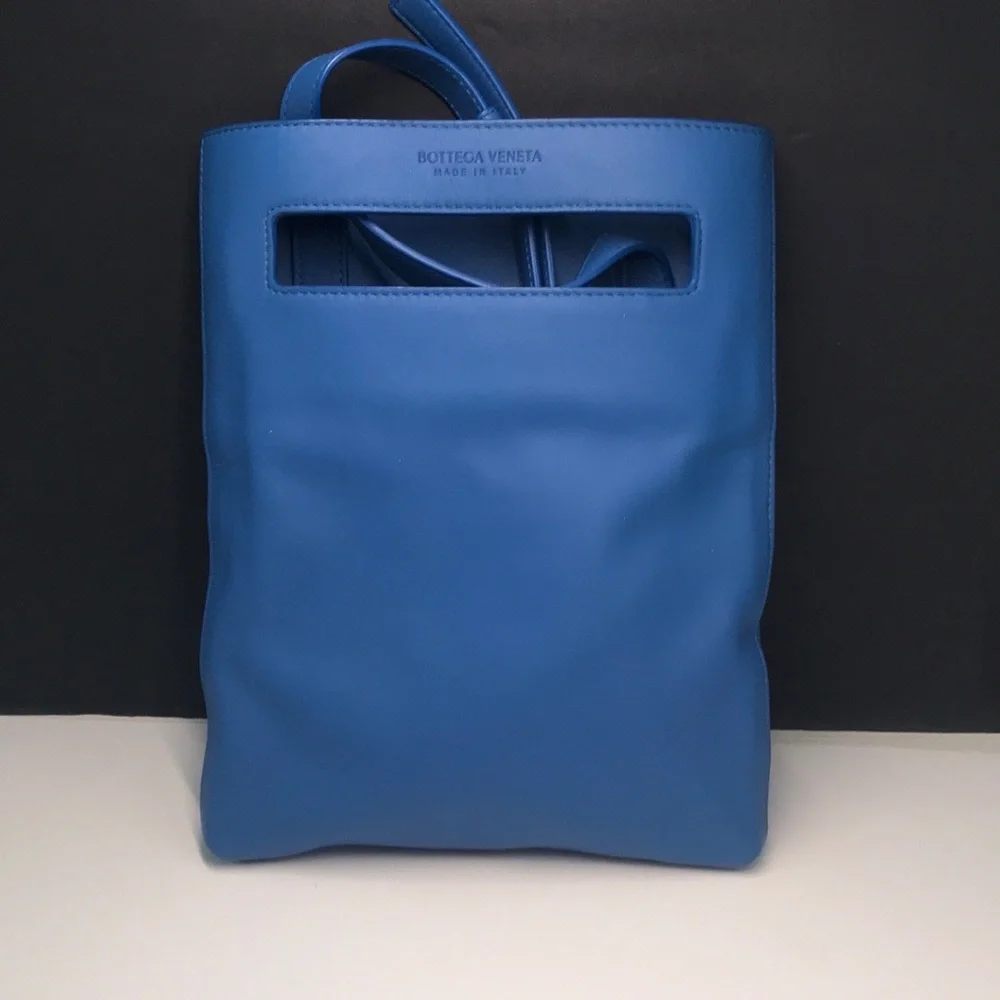 Pre love - Bottega Veneta Blue Leather Crossbody Bag